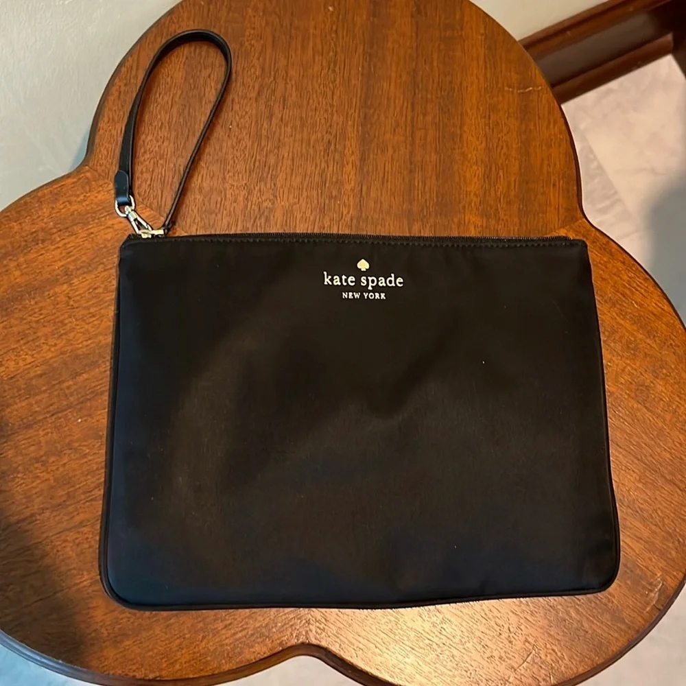 Kate Spade Wristlet tablet pouch Nylon black make up/ Cosmetic bag NWOT